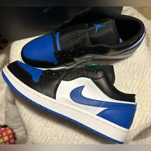 Brand New Jordan 1 Low Alternate Royal Toe Men’s size 10.5